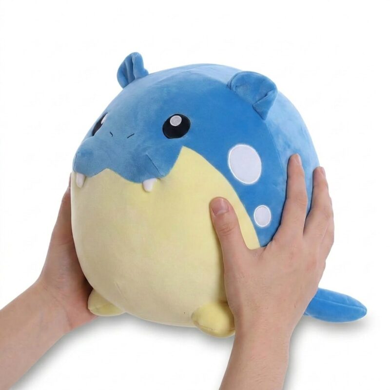 Spheal Peluche sostenida en las manos