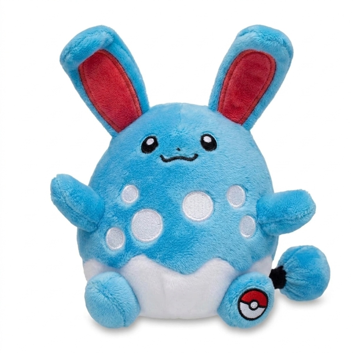 Azumarill Peluche con insignia que prueba la autenticidad del producto.