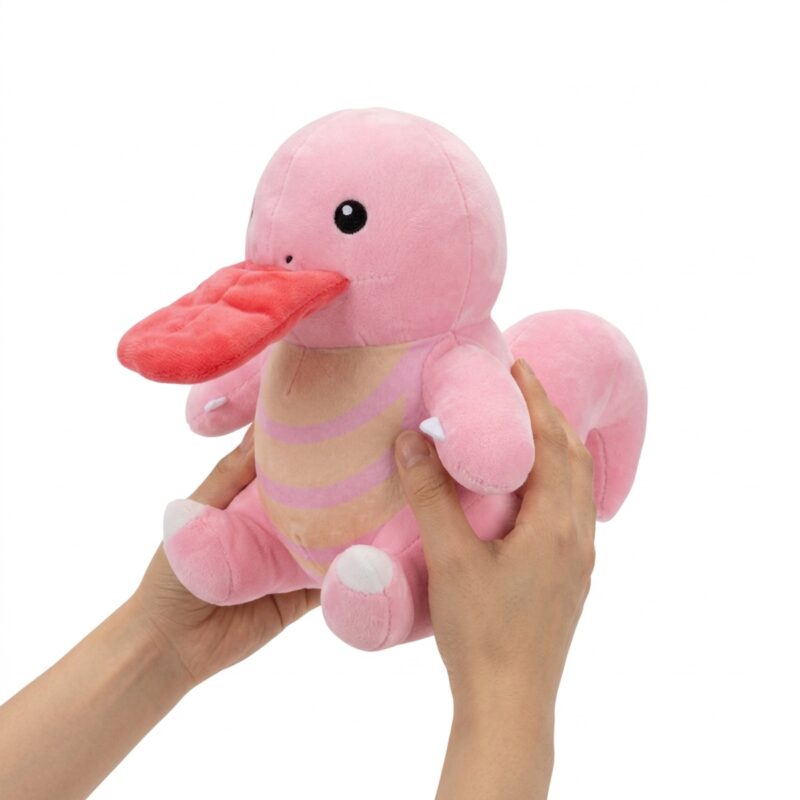 Lickitung Peluche sostenido en las manos