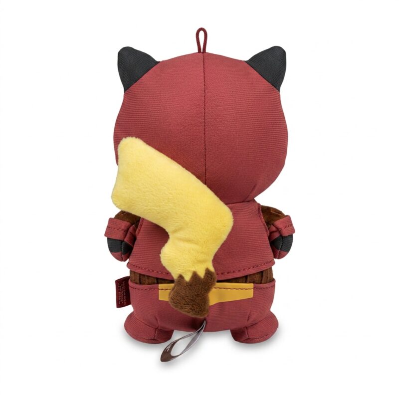 Pikachu Team Magma Peluche vista de dorso